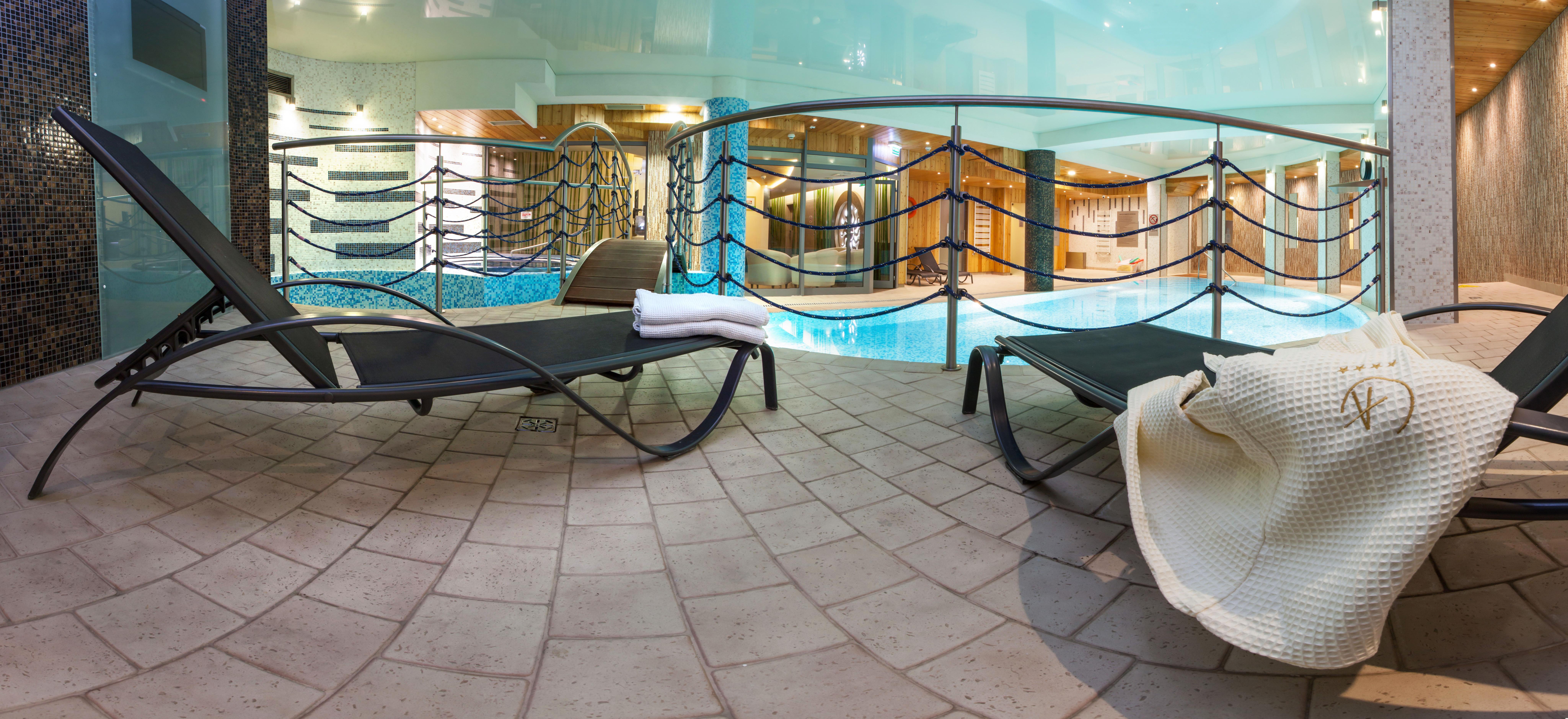 Galaxy Hotel Cracovia Esterno foto