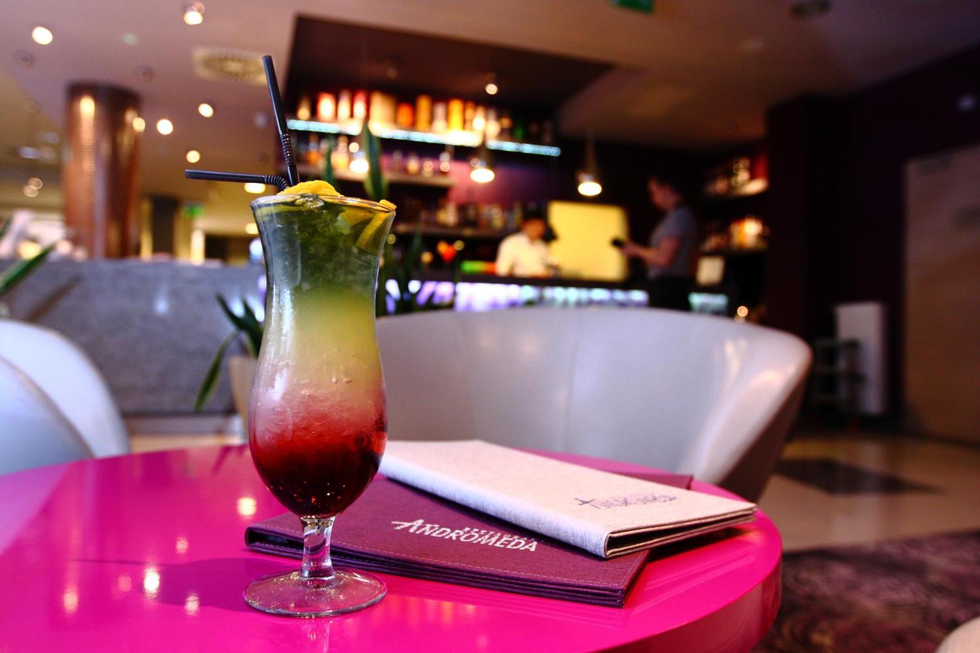 Galaxy Hotel Cracovia Esterno foto