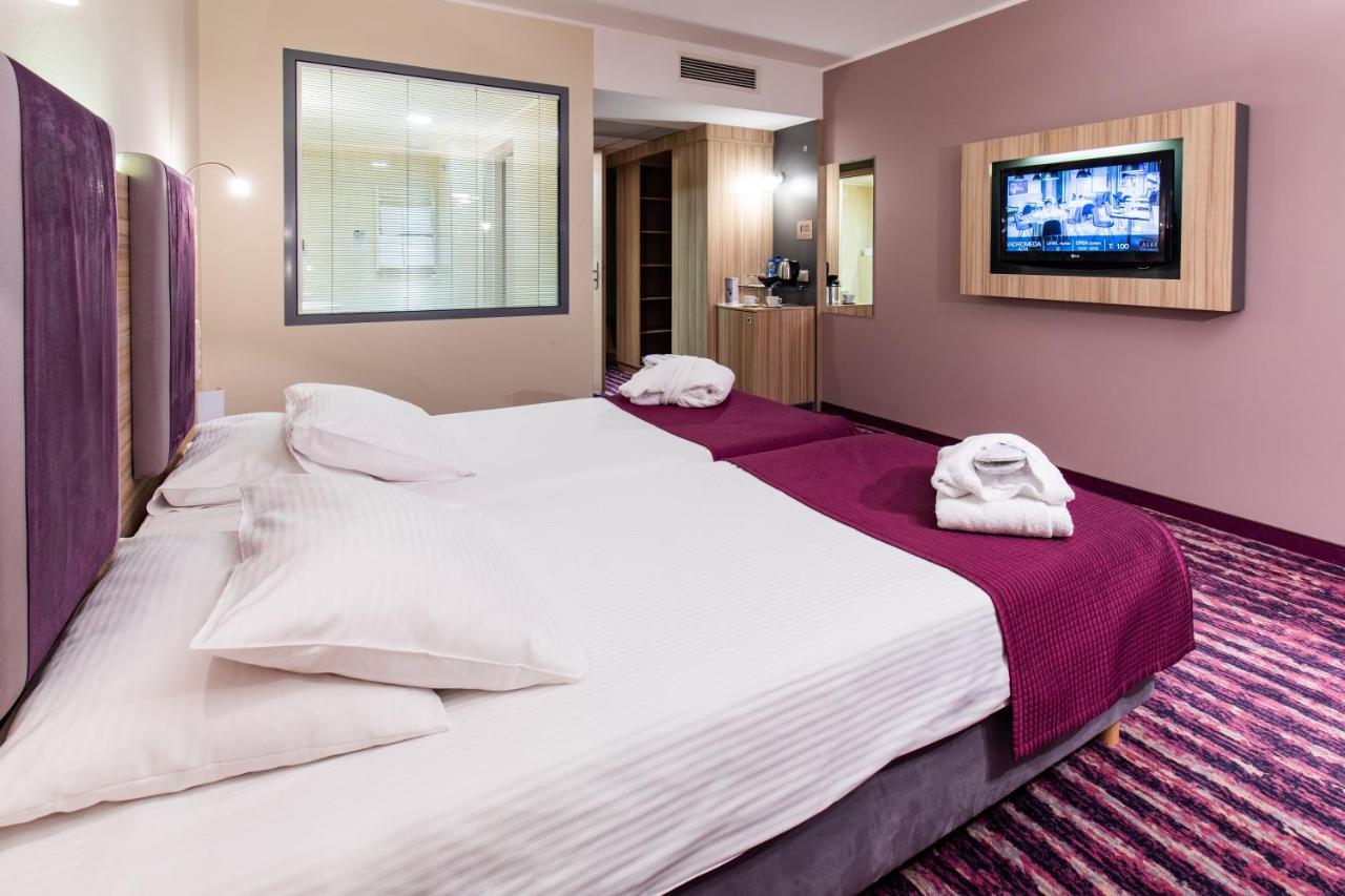 Galaxy Hotel Cracovia Esterno foto