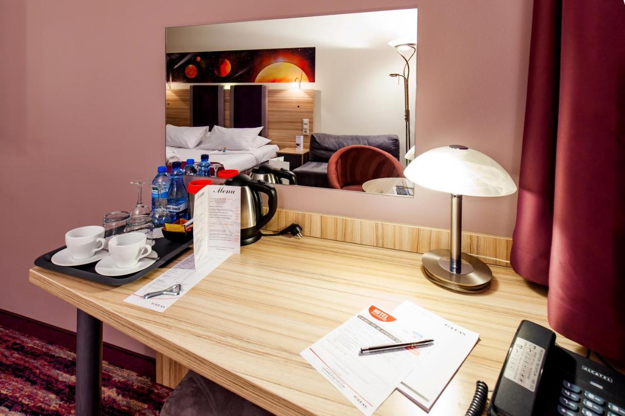 Galaxy Hotel Cracovia Esterno foto